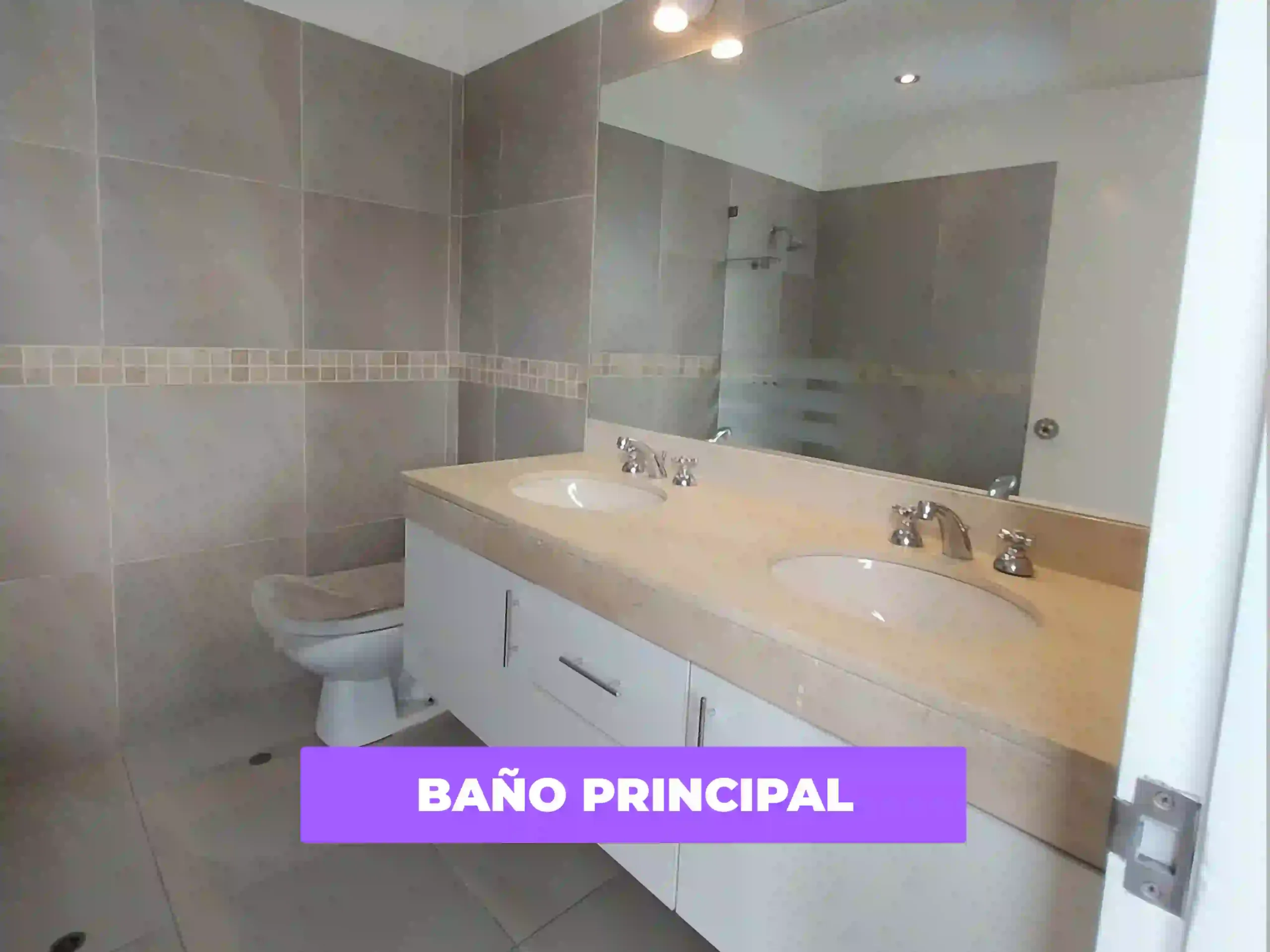 baño principal en departamenot en venta en miraflores