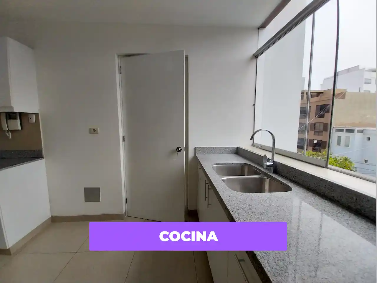 cocina en departamento en miraflores